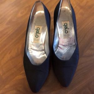 Galo black 21/2” heels all $5 items R 12 4 $25